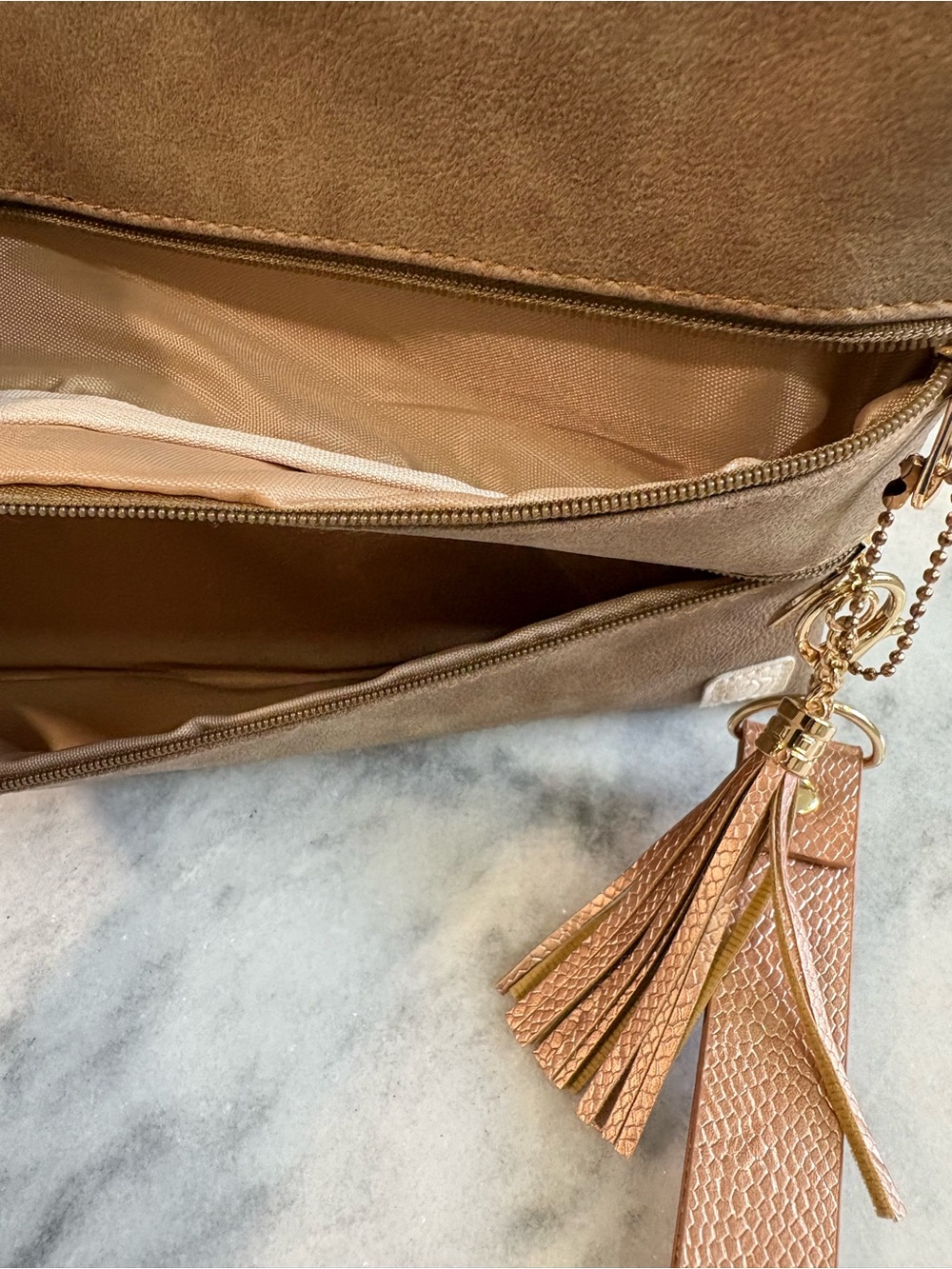 Peachy Keen Versi Bag Taupe Vegan Suede Double Zip Wristlet Clutch 10” x 7” - Picture 3 of 4